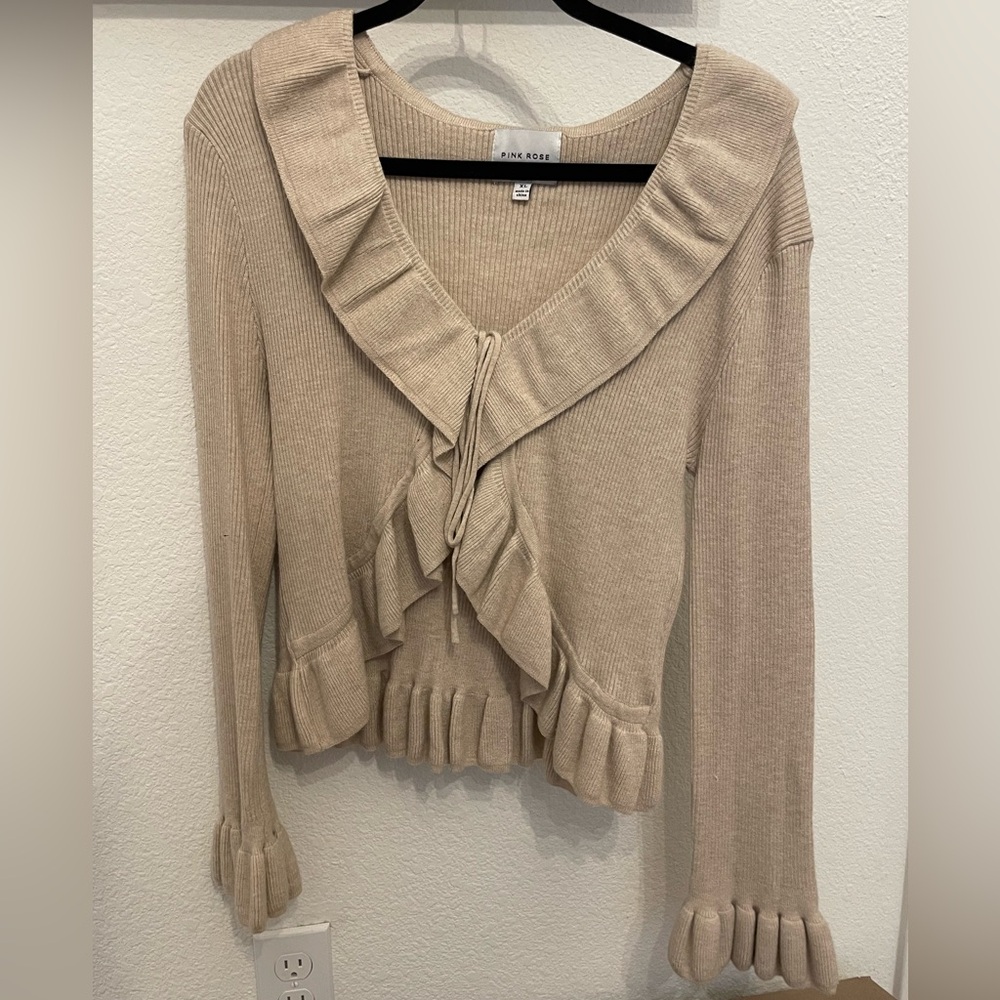 Sweater - Picture 1 of 2